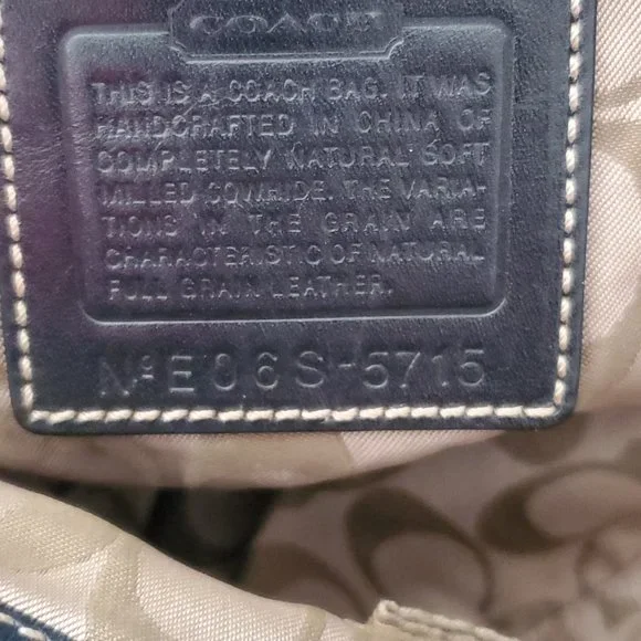 EUC Coach Black Pebbled Leather Hobo - Picture 4 of 9